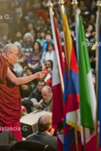 Dalai Lama al Palaghiaccio Trento